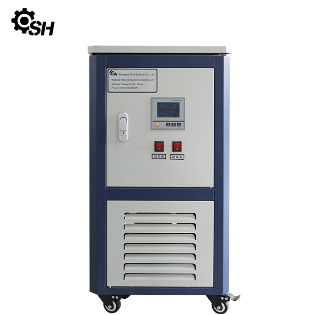 Sealed high temperature circulating oil tank